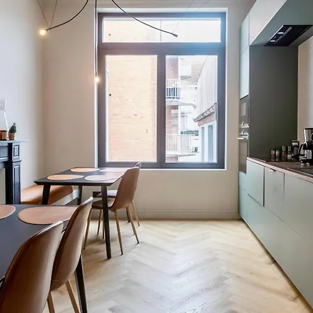 Frans Luxe 4 Slpk Appartement Oostende